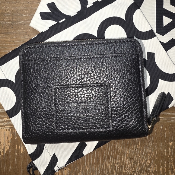 Marc Jacobs Medium Black The Tote Bag and The Wallet Set - Picture 6 of 6